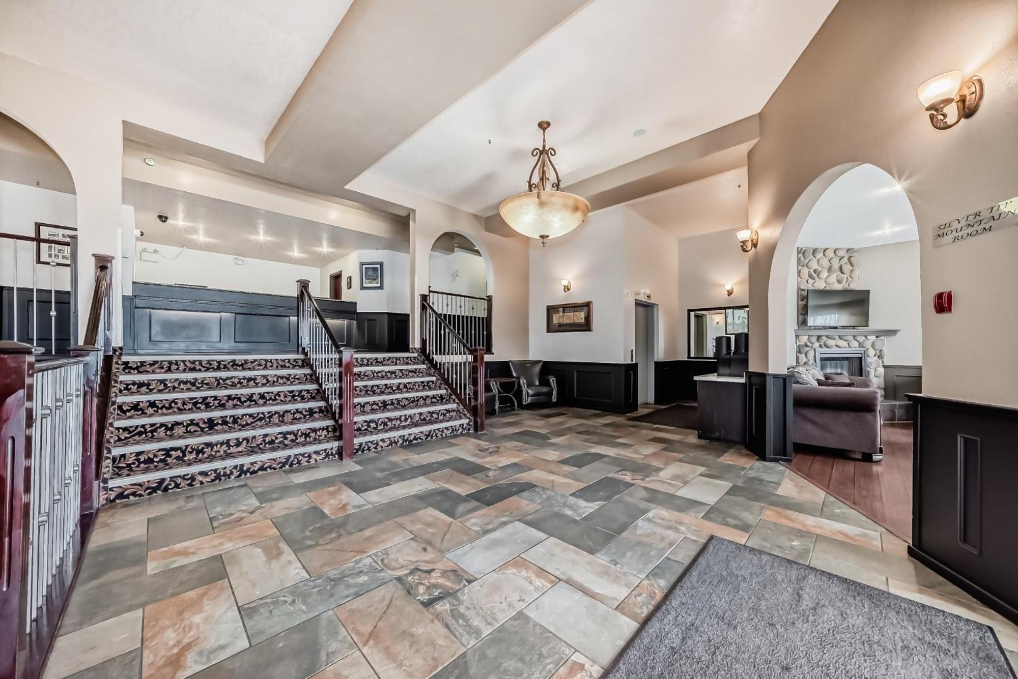 Grande Cache Inn & Suites Екстериор снимка