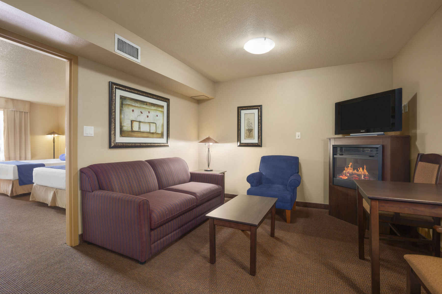 Grande Cache Inn & Suites Екстериор снимка