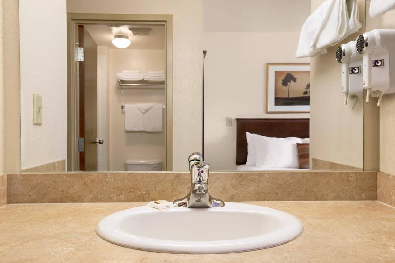 Grande Cache Inn & Suites Екстериор снимка